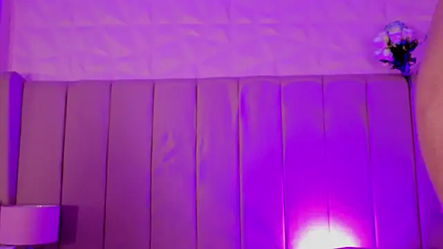 MollyBigBoobs12 online show from 04-23-26, 09:17