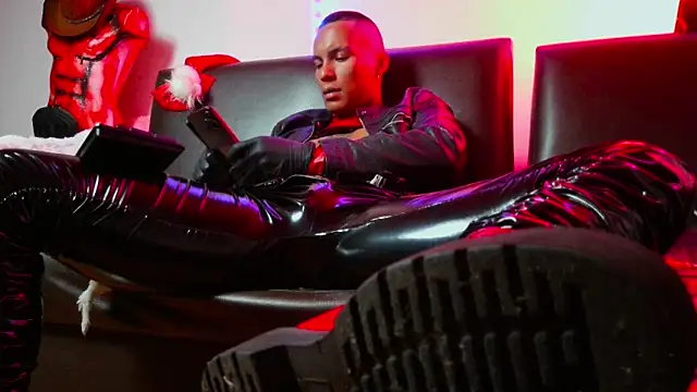 Leonnardo Jaramillo online show from 12-21-24, 12:38