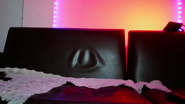 Leonnardo Jaramillo online show from 01-11-25, 02:47