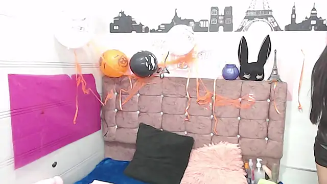 sara caplerx online show from 10-18-25, 10:05