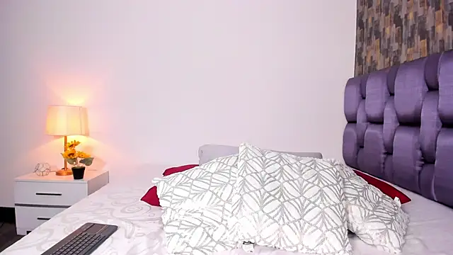 Snapshot of IsabellaAnngel chatting on 01-22-25, 11:43 IsabellaAnngel online show from 01-22-25, 11:43