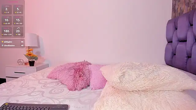 Snapshot of IsabellaAnngel chatting on 03-09-25, 02:39 IsabellaAnngel online show from 03-09-25, 02:39