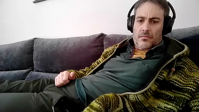 basquehotboy online show from 01-31-25, 02:49