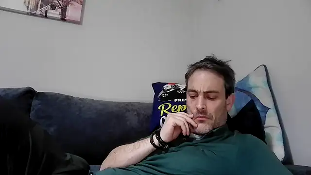 basquehotboy online show from 02-25-25, 08:41