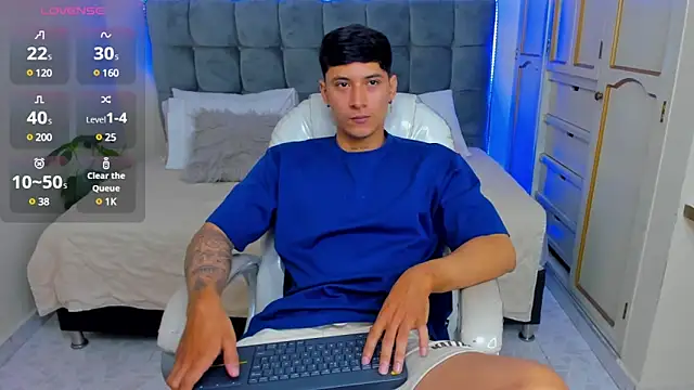 Snapshot of Damian23__ chatting on 03-18-25, 12:58 Damian23   online show from 03-18-25, 12:58