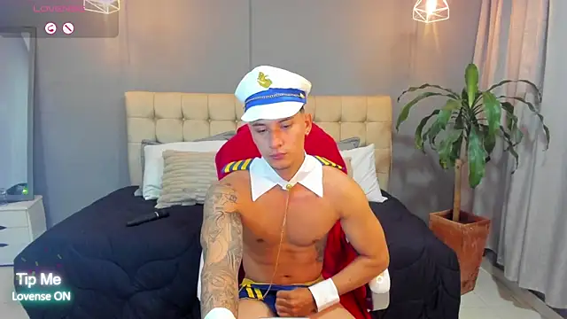Snapshot of Damian23__ chatting on 10-22-25, 10:48 Damian23   online show from 10-22-25, 10:48