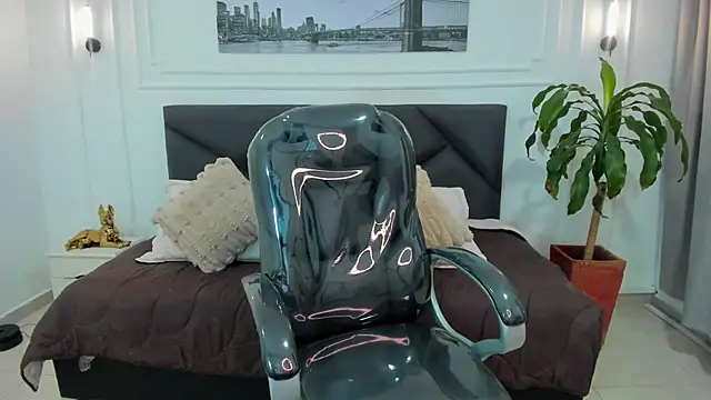 Damian23   online show from 11-18-25, 11:03