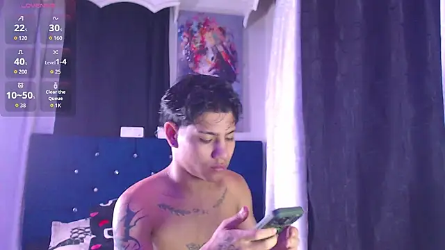 Snapshot of Sexys_Boys_Hot1 chatting on 12-14-25, 01:55 Sexys Boys Hot1 online show from 12-14-25, 01:55