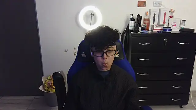 thomascooper7 online show from 01-17-25, 03:12