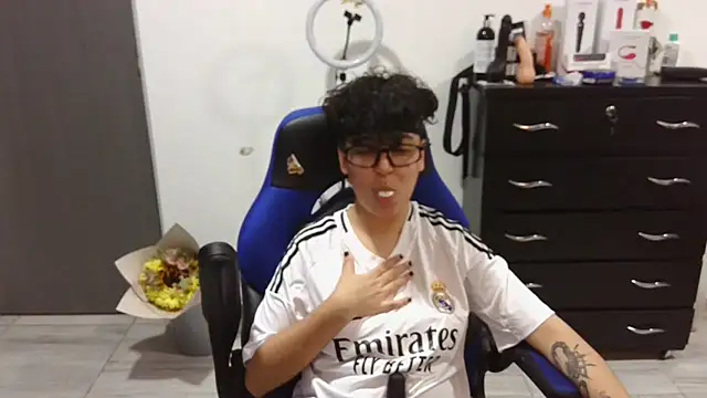 thomascooper7 online show from 01-26-25, 06:17