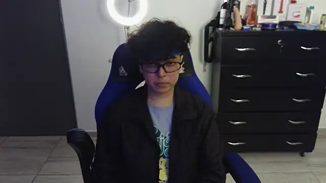 thomascooper7 online show from 02-03-25, 12:36