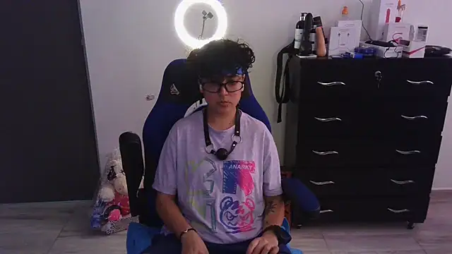 thomascooper7 online show from 02-24-25, 09:31