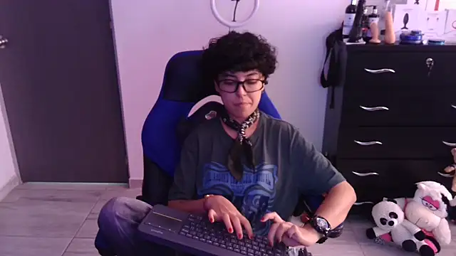 thomascooper7 online show from 02-18-26, 06:48