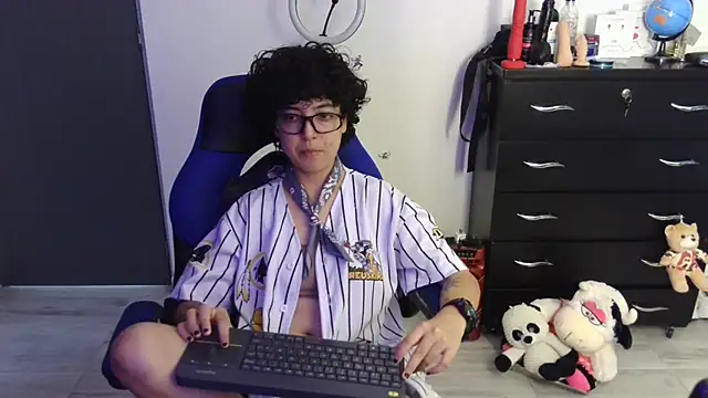 thomascooper7 online show from 04-18-26, 06:23