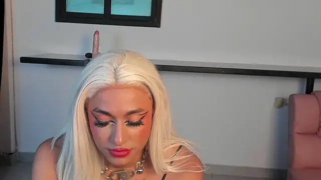 Snapshot of Sabrina_Rosse__ chatting on 01-12-25, 06:39 Sabrina Rosse online show from 01-12-25, 06:39