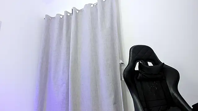 Snapshot of Michaelferrel chatting on 02-15-25, 04:23 Michaelferrel online show from 02-15-25, 04:23