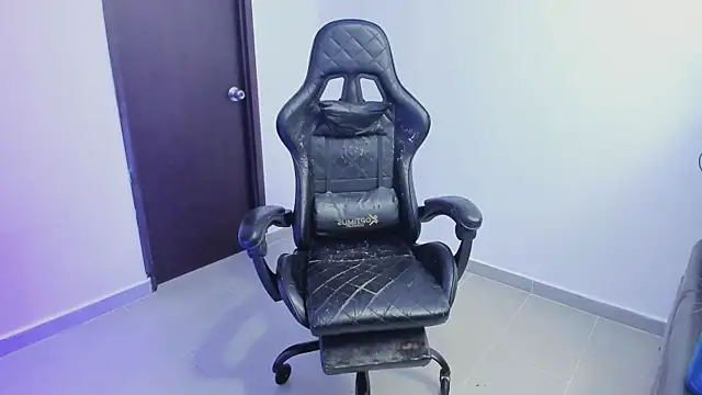 Michaelferrel online show from 12-21-25, 01:02