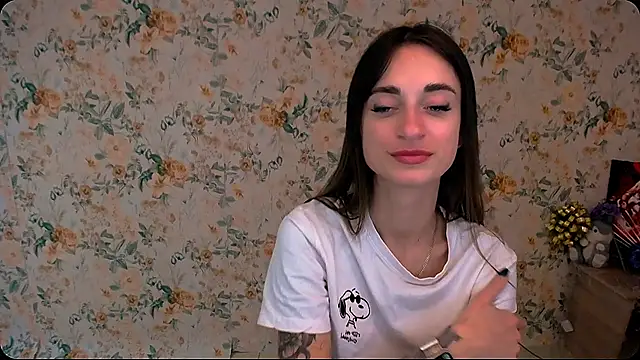 Snapshot of Asia_N_ chatting on 12-19-24, 11:18 Asia N  online show from 12-19-24, 11:18