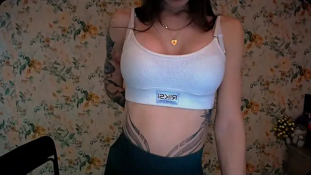 Snapshot of Asia_N_ chatting on 01-21-25, 07:26 Asia N  online show from 01-21-25, 07:26