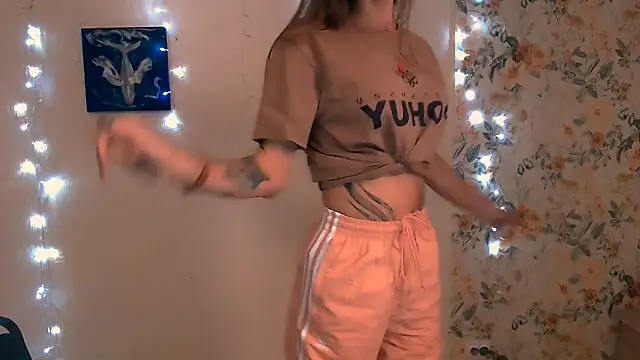 Snapshot of Asia_N_ chatting on 09-11-25, 03:28 Asia N  online show from 09-11-25, 03:28