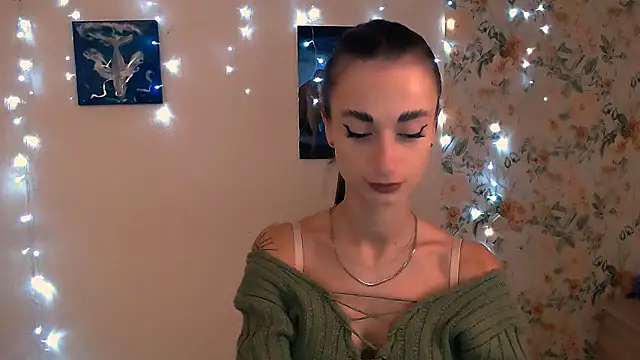 Snapshot of Asia_N_ chatting on 10-08-25, 06:11 Asia N  online show from 10-08-25, 06:11