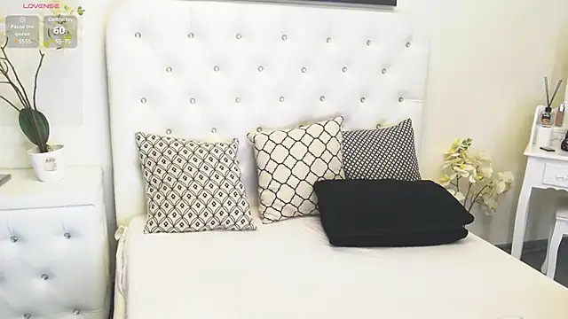 Ysabell01 online show from 02-20-25, 05:23