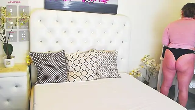 Ysabell01 online show from 04-27-26, 04:21