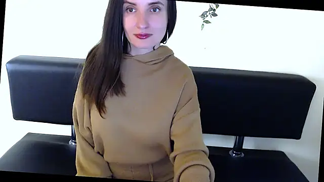 Snapshot of LaimaV_ chatting on 04-28-26, 10:26 LaimaV online show from 04-28-26, 10:26