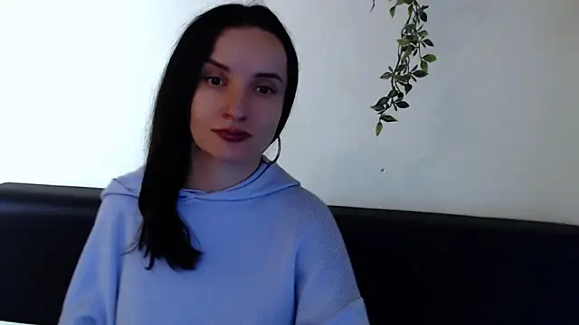 Snapshot of LaimaV_ chatting on 04-29-26, 09:32 LaimaV online show from 04-29-26, 09:32