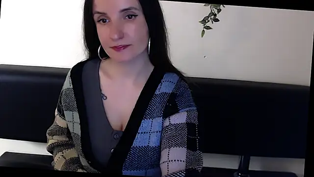 Snapshot of LaimaV_ chatting on 05-02-26, 10:04 LaimaV online show from 05-02-26, 10:04