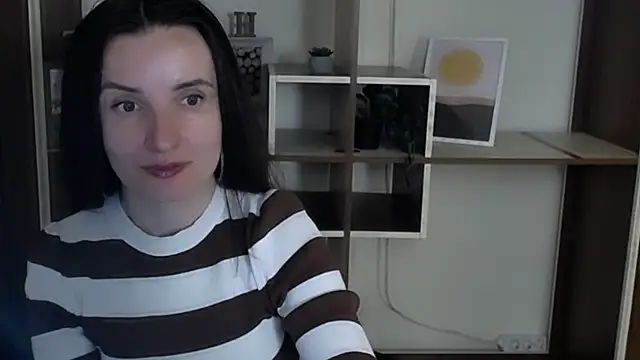 Snapshot of LaimaV_ chatting on 05-15-26, 05:09 LaimaV online show from 05-15-26, 05:09
