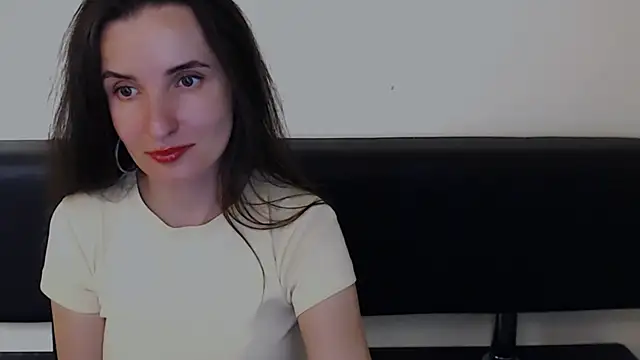 Snapshot of LaimaV_ chatting on 05-31-26, 06:09 LaimaV online show from 05-31-26, 06:09