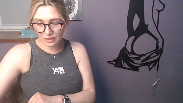 Snapshot of _sexy_lady chatting on 06-03-26, 02:33 sexy lady online show from 06-03-26, 02:33