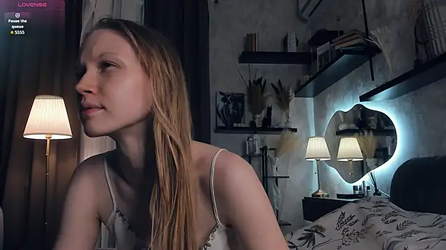 AnitaaClark online show from 10-05-25, 07:23