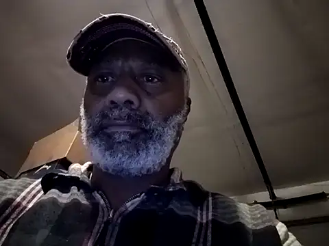 Snapshot of yasohw chatting on 12-29-24, 03:33 yasohw online show from 12-29-24, 03:33