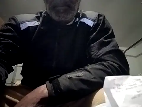 Snapshot of yasohw chatting on 03-21-25, 03:02 yasohw online show from 03-21-25, 03:02