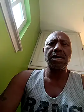 Snapshot of yasohw chatting on 11-28-25, 06:21 yasohw online show from 11-28-25, 06:21