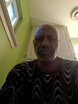 Snapshot of yasohw chatting on 12-05-25, 01:31 yasohw online show from 12-05-25, 01:31