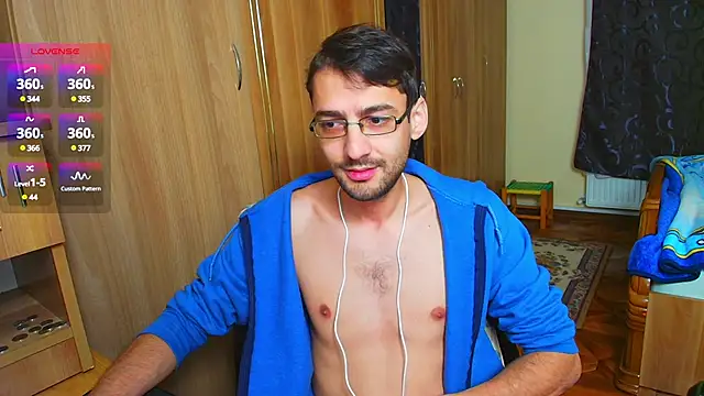 Snapshot of HungEddy chatting on 12-04-24, 06:11 HungEddy online show from 12-04-24, 06:11