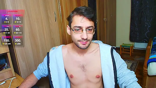 Snapshot of HungEddy chatting on 12-10-24, 03:12 HungEddy online show from 12-10-24, 03:12