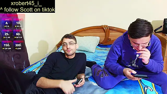 Snapshot of HungEddy chatting on 12-15-24, 09:42 HungEddy online show from 12-15-24, 09:42