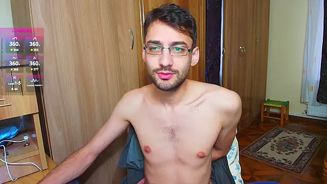 Snapshot of HungEddy chatting on 12-21-24, 12:38 HungEddy online show from 12-21-24, 12:38