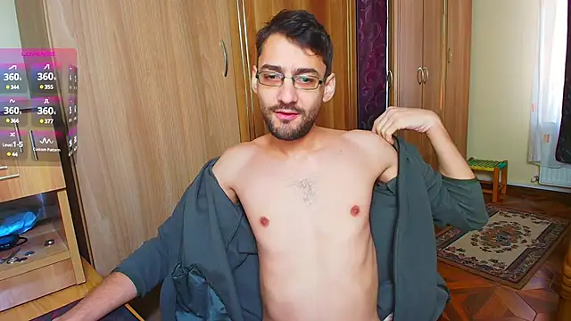 Snapshot of HungEddy chatting on 12-22-24, 07:00 HungEddy online show from 12-22-24, 07:00