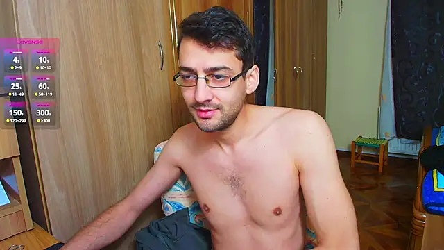 Snapshot of HungEddy chatting on 01-08-25, 06:09 HungEddy online show from 01-08-25, 06:09