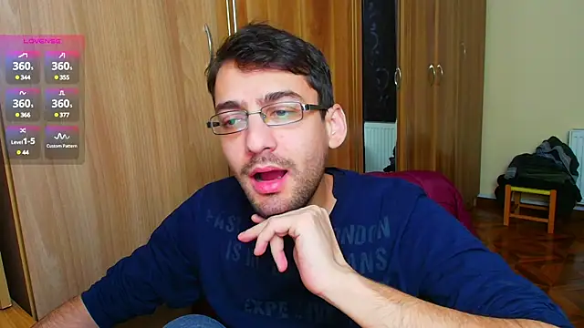 Snapshot of HungEddy chatting on 01-16-25, 07:10 HungEddy online show from 01-16-25, 07:10