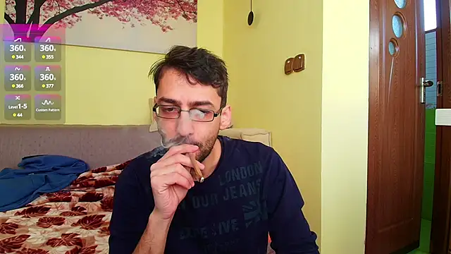 Snapshot of HungEddy chatting on 02-22-25, 07:34 HungEddy online show from 02-22-25, 07:34