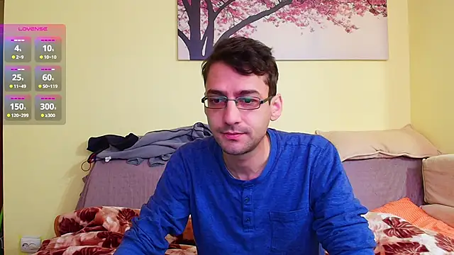 Snapshot of HungEddy chatting on 02-25-25, 05:19 HungEddy online show from 02-25-25, 05:19