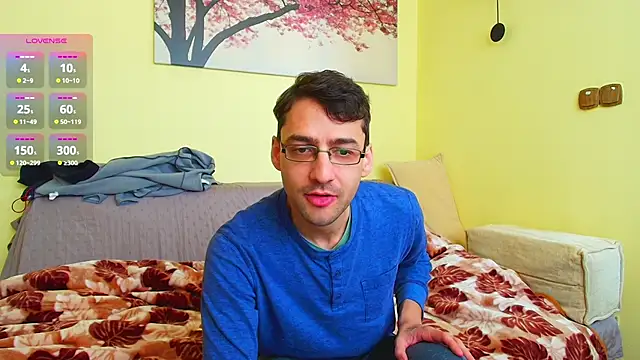 Snapshot of HungEddy chatting on 02-25-25, 11:30 HungEddy online show from 02-25-25, 11:30