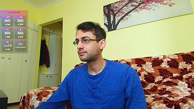 Snapshot of HungEddy chatting on 02-27-25, 08:50 HungEddy online show from 02-27-25, 08:50