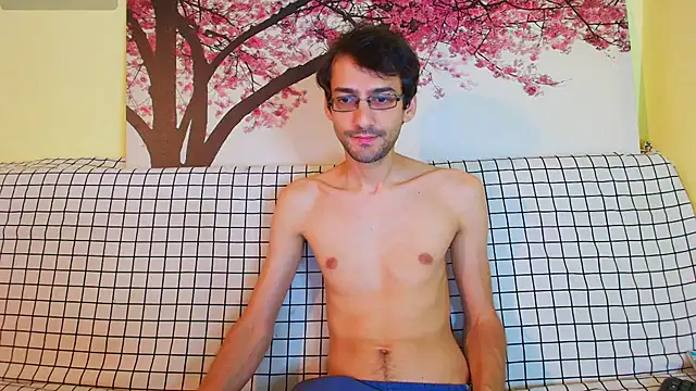 Snapshot of HungEddy chatting on 09-11-25, 05:02 HungEddy online show from 09-11-25, 05:02